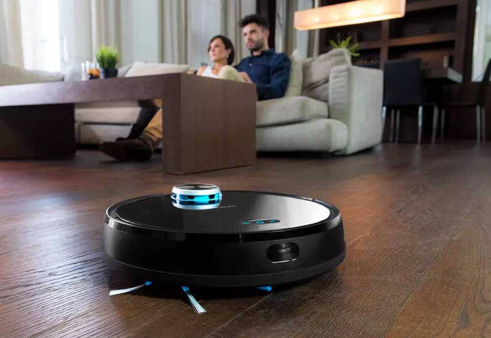 self cleaning robot vacuum cleaners